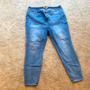 Woman’s plus size ankle jeans